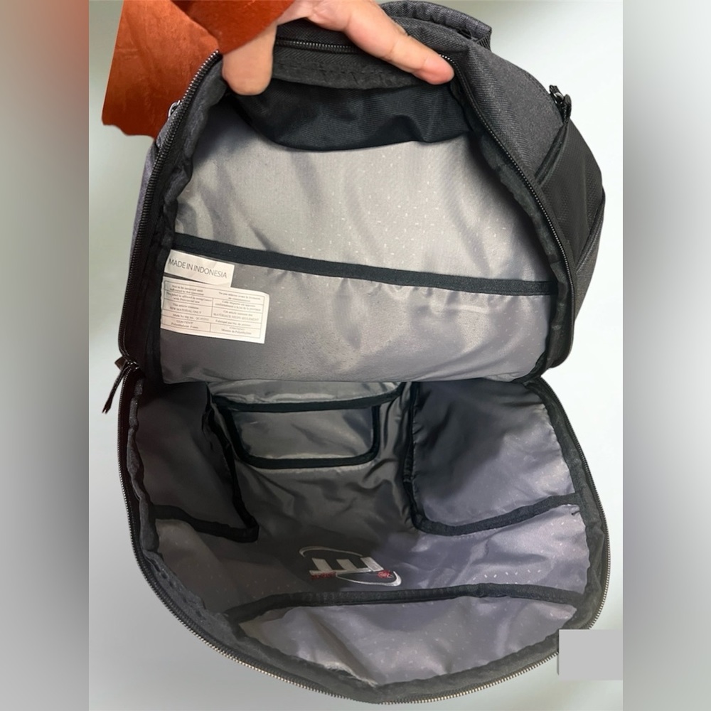 Ogio Backpack Like New - image 4